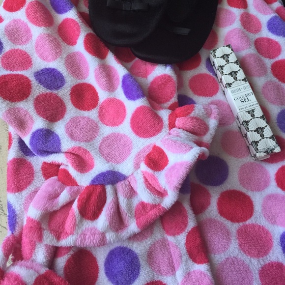 💜 Valentine’s Day Ruffle Robe💗 - Picture 4 of 8